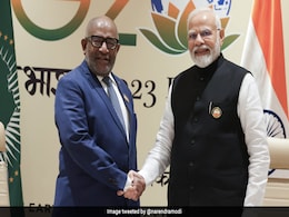 पीएम मोदी की AU अध्यक्ष अजाली असौमानी के साथ बैठक, विभिन्न क्षेत्रों में सहयोग बढ़ाने पर हुई चर्चा पीएम मोदी की AU अध्यक्ष अजाली असौमानी के साथ बैठक, विभिन्न क्षेत्रों में सहयोग बढ़ाने पर हुई चर्चा