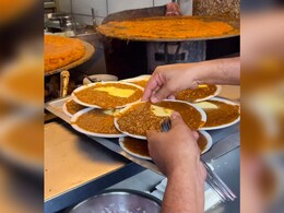 यहां मिल रही है "हार्ट अटैक पाव भाजी", वायरल वीडियो देख आप भी हो जाएंगे हैरान यहां मिल रही है "हार्ट अटैक पाव भाजी", वायरल वीडियो देख आप भी हो जाएंगे हैरान