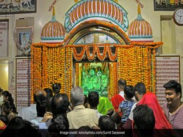 Janmashtami Bhajan: जन्माष्टमी के मौके पर कन्हैया के ये भजन कर देंगे मंत्रमुग्ध, सुन प्रभु की भक्ति में सराबोर हो जाएंगे सभी Janmashtami Bhajan: जन्माष्टमी के मौके पर कन्हैया के ये भजन कर देंगे मंत्रमुग्ध, सुन प्रभु की भक्ति में सराबोर हो जाएंगे सभी