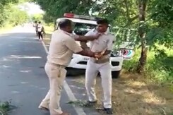 Video: Two Cops Get Into An Ugly Fight In Bihar's Nalanda, Probe Launched Video: Two Cops Get Into An Ugly Fight In Bihar's Nalanda, Probe Launched