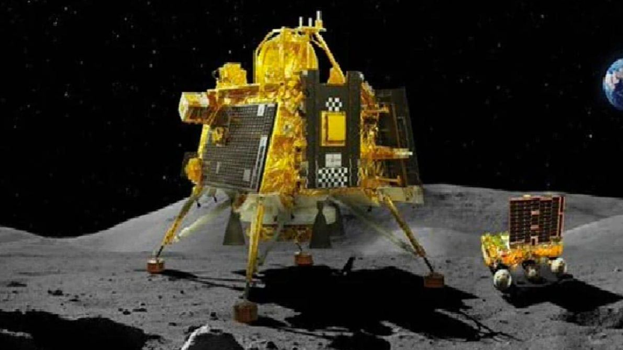 Rover Pragyan ने Moon पर खोज निकाले जीवन के लिए जरूरी कई तत्व