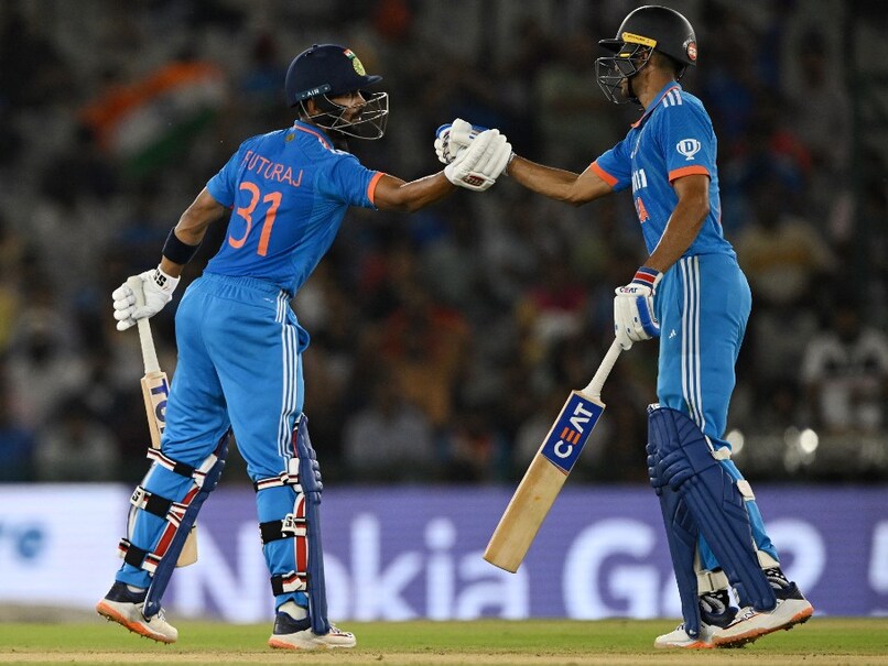 India vs Australia Live Score 1st ODI: Shubman Gill Eyes Century But India Lose Ruturaj Gaikwad vs Australia In Chase