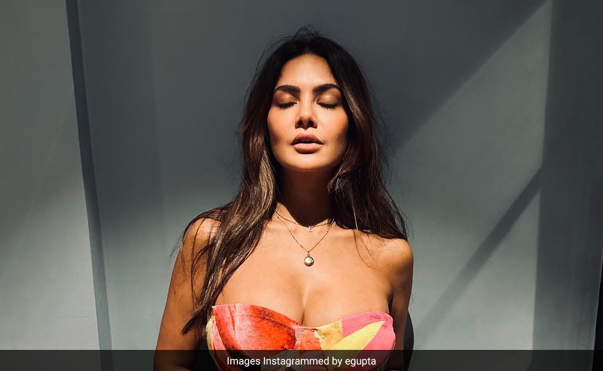 Sun-kissed Esha Gupta In A Honey-Hued Bodycon Is A Fabulous Throwback To Summer