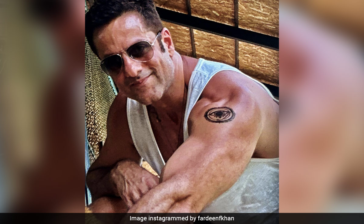 Fardeen Khan Shares A New Pic To Express His Gratitude. Bobby Deol, Dia Mirza React