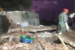 2 Dead After "Dangerous" 4-Storey Building Collapses Near Mumbai 2 Dead After "Dangerous" 4-Storey Building Collapses Near Mumbai