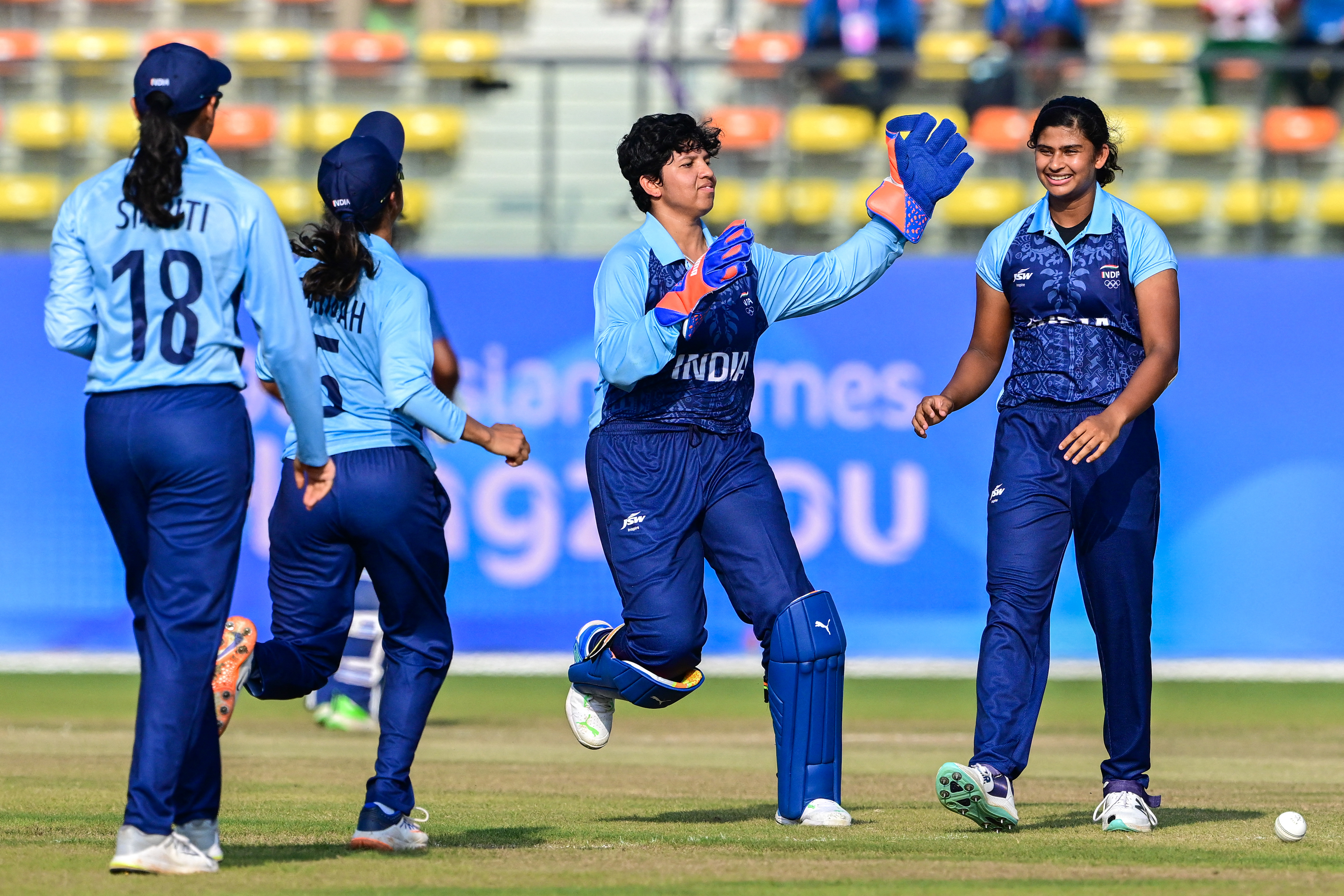 Asian Games 2023, Day 2: क्रिकेट और शूटिंग में मिला गोल्ड, जानिए किन खेलों में भारतीयों ने जीते पदक