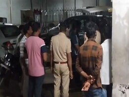 अधेड़ की रहस्यमयी मौत, पुलिस ने हत्या के शक में मकान मालिक को किया गिरफ्तार अधेड़ की रहस्यमयी मौत, पुलिस ने हत्या के शक में मकान मालिक को किया गिरफ्तार