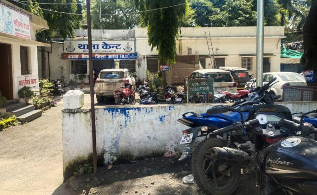 शराब तस्करी के शक में हो रही थी चेकिंग, पुलिस को कार से मिले 1 करोड़ 40 लाख रुपए