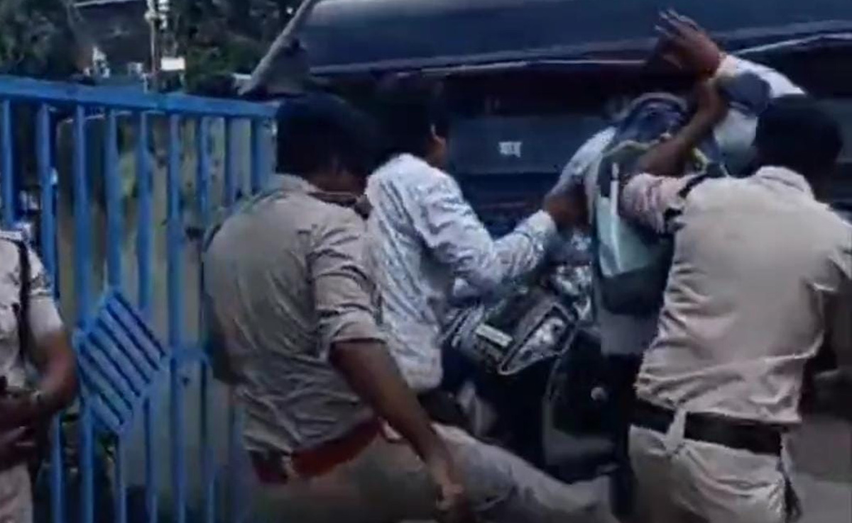 नियुक्ति मांगने पर पुलिस ने चयनित पटवारियों पर बरसाए लात-घूंसे, अभ्यर्थियों पर आपराधिक मामले दर्ज