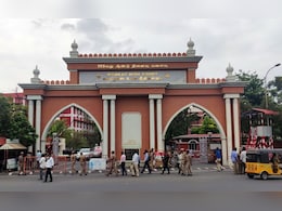 18 साल के आसपास की लड़की से सहमति से सेक्स अपराध नहींः हाई कोर्ट 18 साल के आसपास की लड़की से सहमति से सेक्स अपराध नहींः हाई कोर्ट