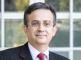 French Ambassador's Mobile Stolen In Chandni Chowk, 4 Arrested French Ambassador's Mobile Stolen In Chandni Chowk, 4 Arrested