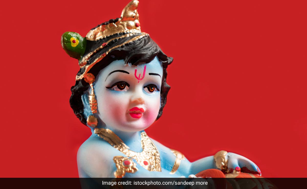 Janmashtami 2023: इस दिन मनाई जा रही है कृष्ण जन्माष्टमी, जानिए कैसे करें पूजा