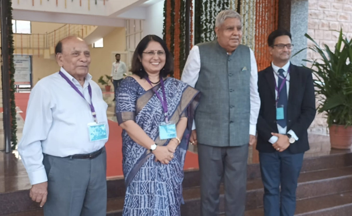 लॉ यूनिवर्सिटी के बच्चों से बोले उपराष्ट्रपति धनखड़- दिमाग को निगेटिविटी का पार्किंग न बनने दें