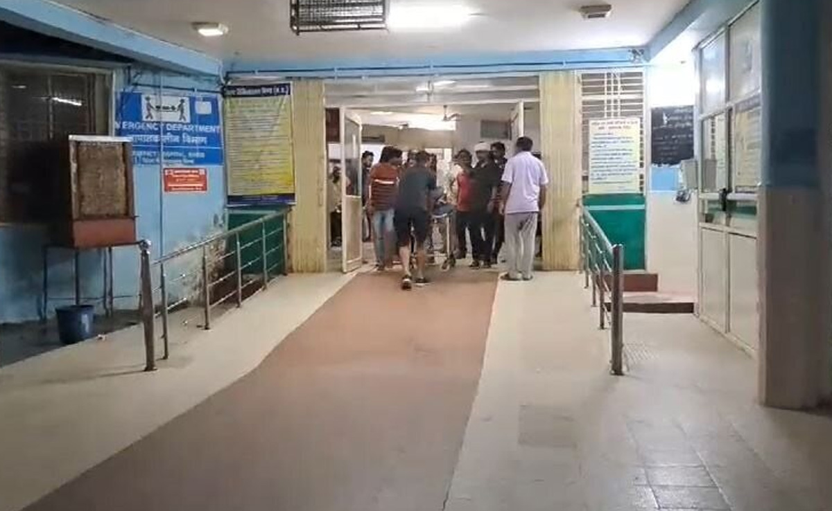 भिंड : बाइक सवार बदमाशों ने युवक को सरेआम मारी गोली, आरोपियों की तलाश में पुलिस