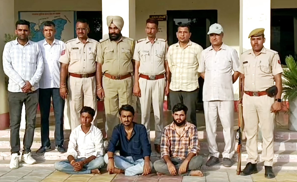 1.71 क्विंटल डोडा पोस्त के साथ 3 तस्कर गिरफ्तार, विटारा ब्रेजा कार में सवार थे आरोपी