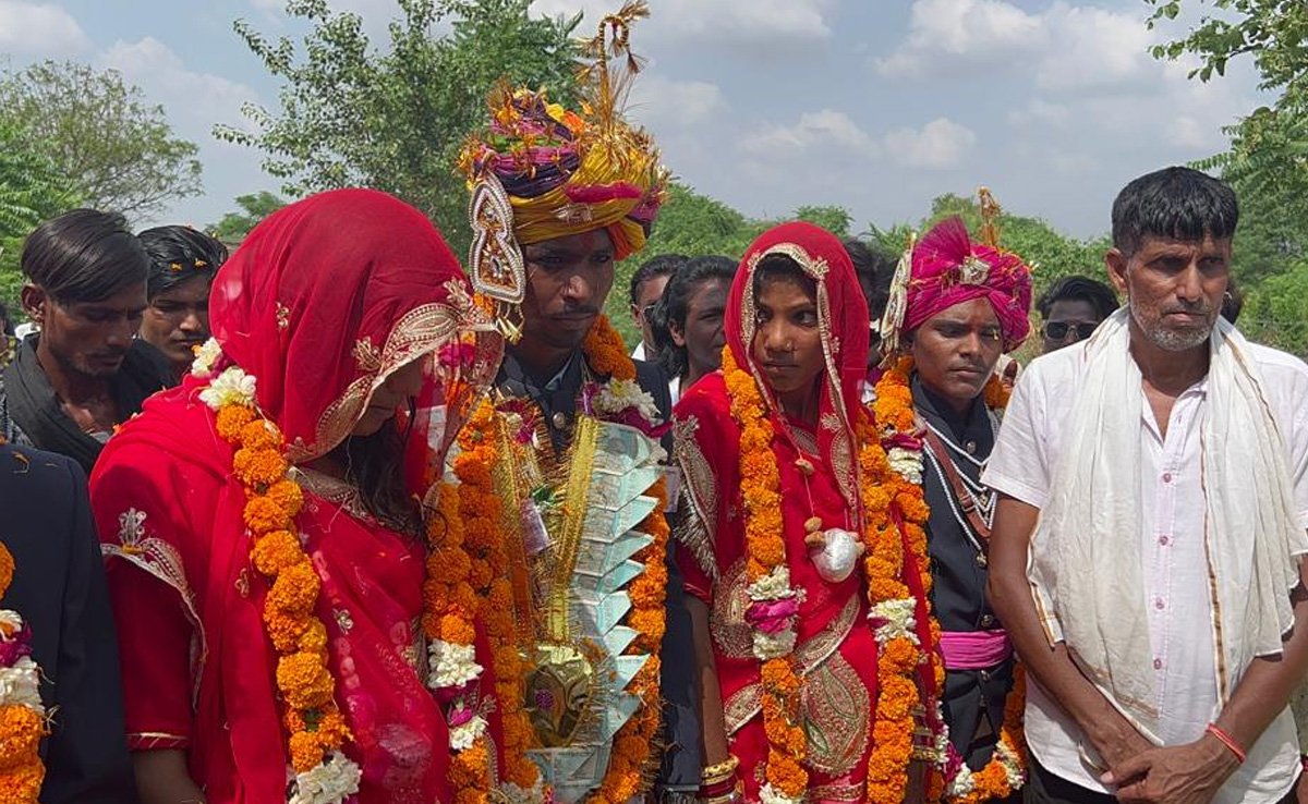 मिसाल: समाज ने करवाई तीन ग़रीब बेटियों की शादी, 6 साल पहले हादसे में हुई थी पिता की मौत