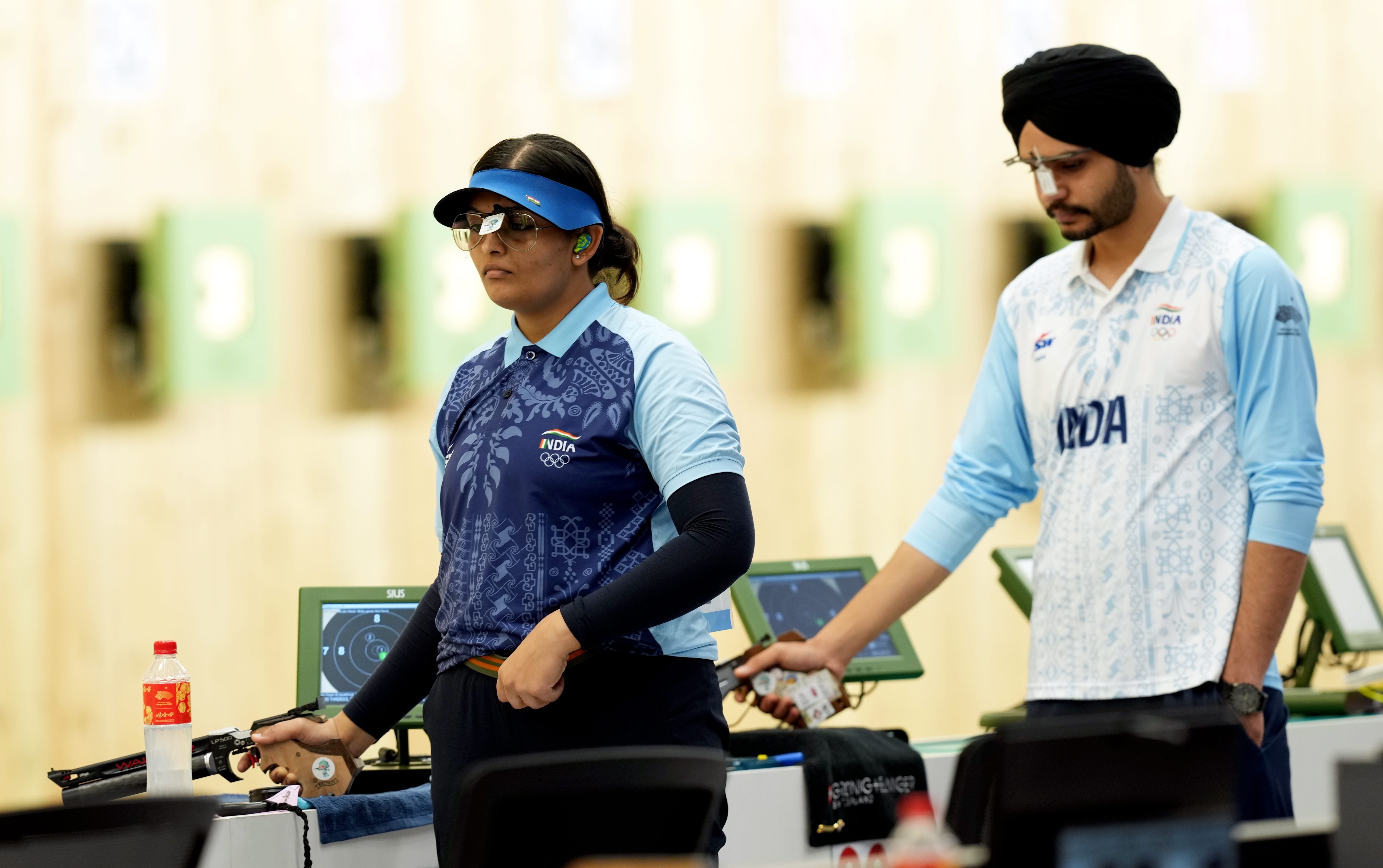 Asian Games 2023: शूट‍िंग में भारत को मिला एक और मेडल, सरबजोत सिंह और दिव्या ने जीता सिल्वर