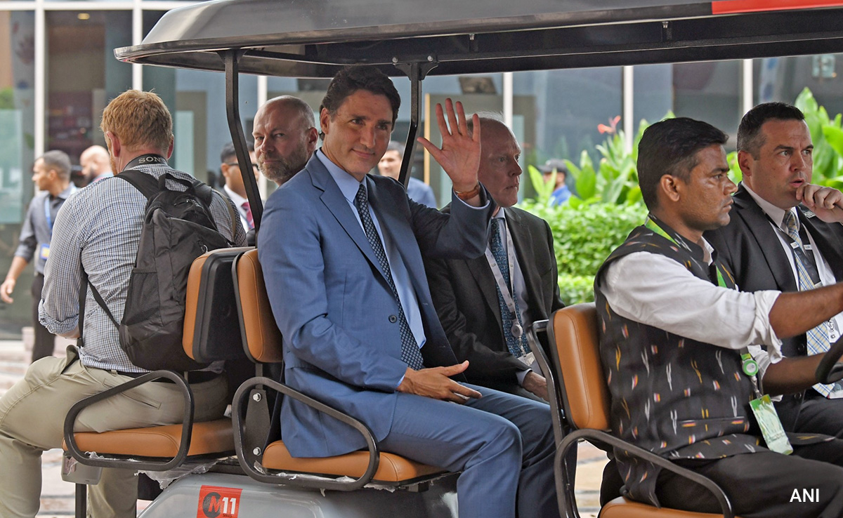Justin Trudeau To Stay Another Night In India After Plane Develops Snag