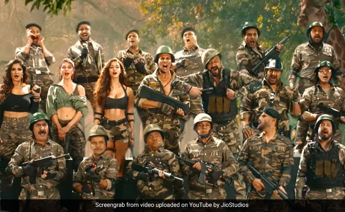<I>Welcome 3</i> Announcement: Akshay Kumar, Raveena Tandon, Disha Patani And Others - It's A Party