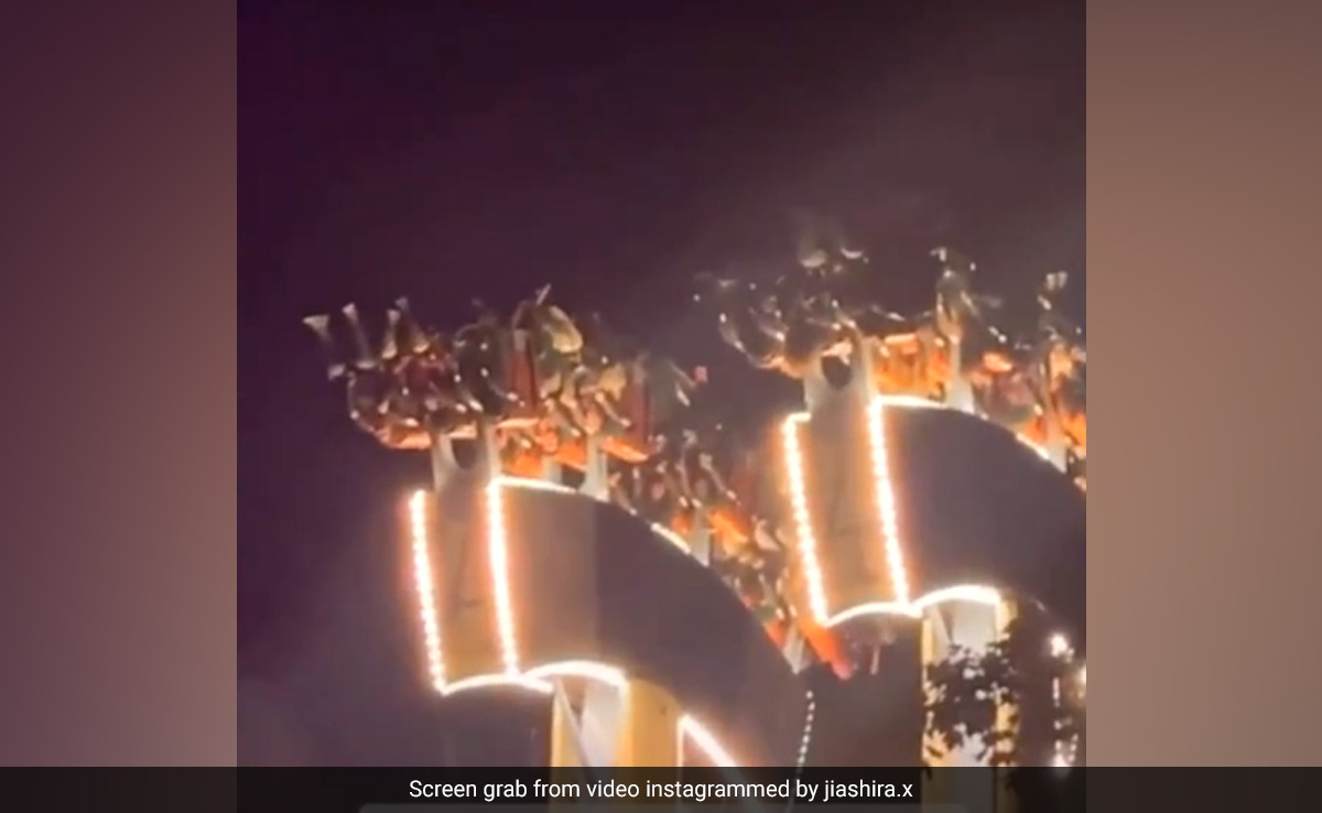 Canada Amusement Park Ride Malfunctions, Guests Left Hanging Upside Down For 30 Minutes