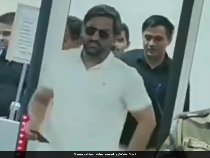 Watch - "Mahi <i>Bhai</i> I Love You": Fan Shouts At MS Dhoni At Airport Security. Star's Reaction Cannot Be Missed