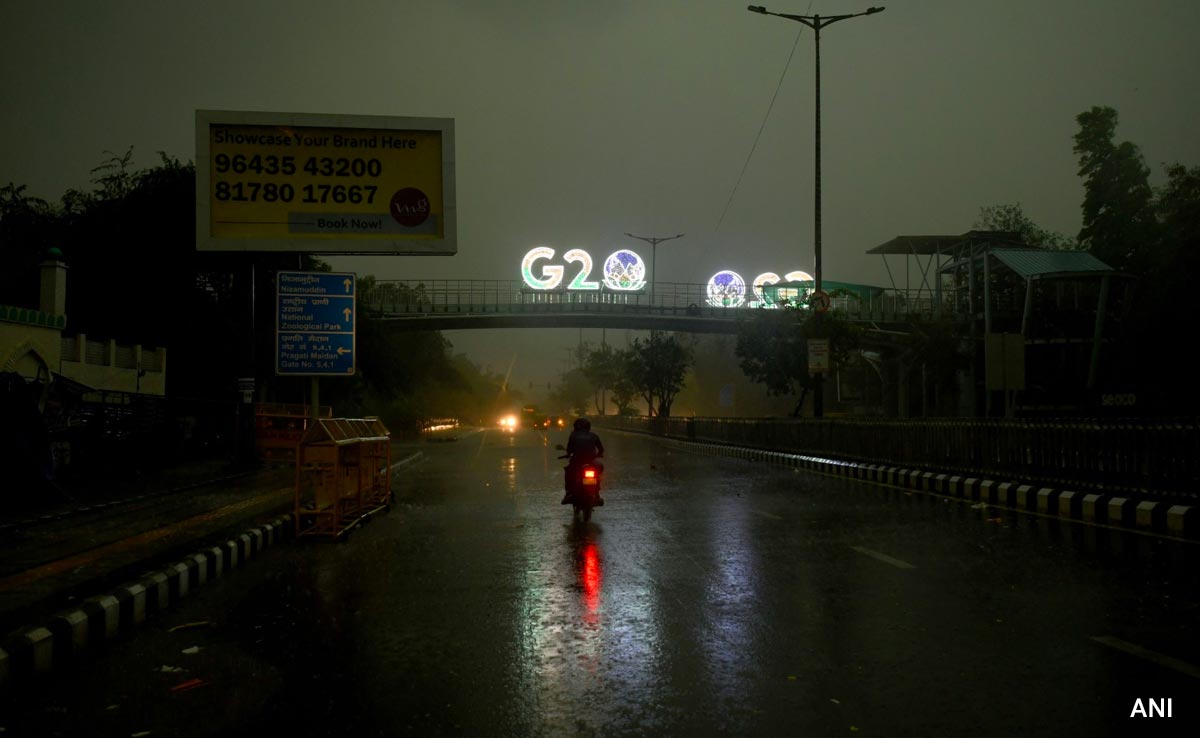 1,000 Workers Cleared Waterlogging On Delhi Roads Overnight During G20