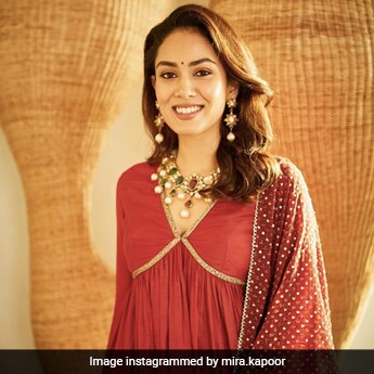 fitted lace wedding dress Mira Rajput Kapoor – Punit Balana