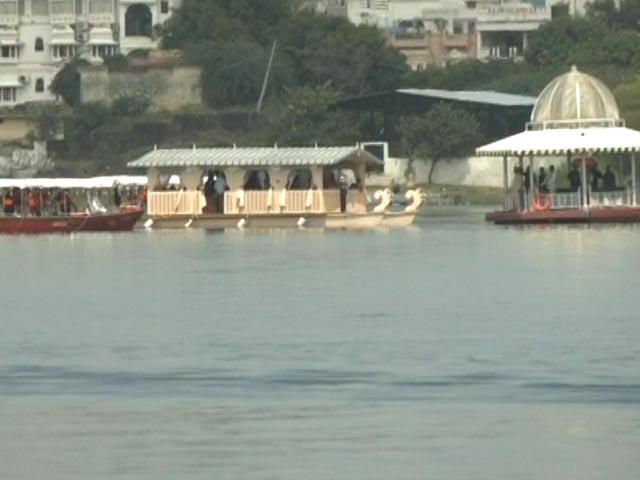 Parineeti Chopra's Bridal Party Arrives At Leela Palace By Boat