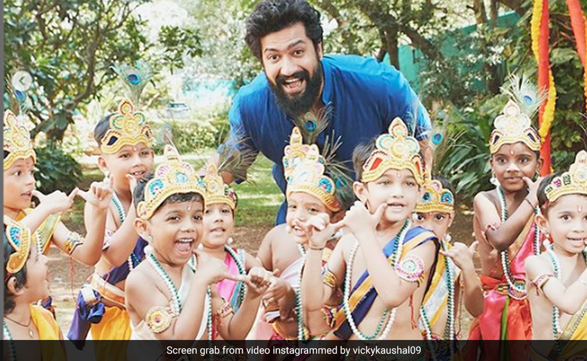 Janmashtami 2023: Vicky Kaushal Wishes His Fans As Screen Character Bhajan Kumar
