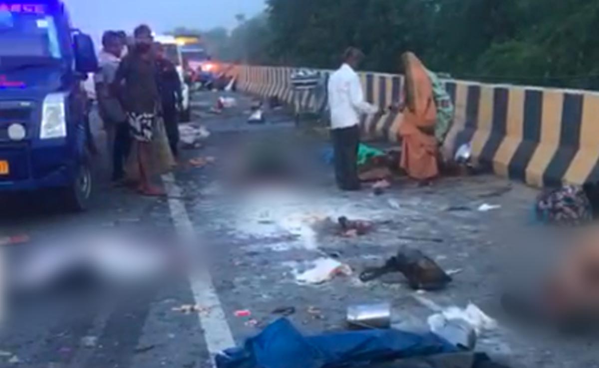 भरतपुर में भीषण सड़क हादसा, बस-ट्रेलर की टक्कर में 12 यात्रियों की मौत, 15 घायल
