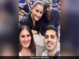 Alia Bhatt And Ranbir Kapoor Pose With Fans At US Open In New York. See Pics Alia Bhatt And Ranbir Kapoor Pose With Fans At US Open In New York. See Pics
