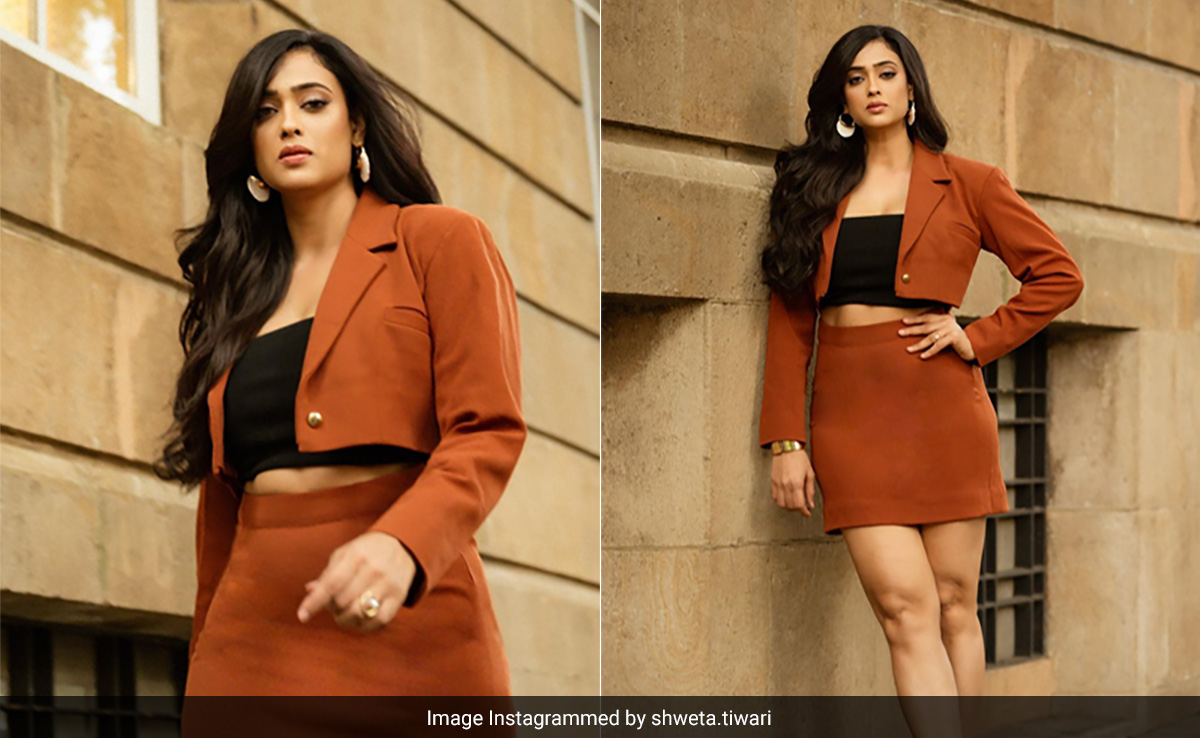 Shweta Tiwari Got Her Tan On And Her Co-Ord Set Was All She Needed For It