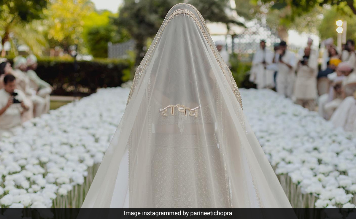 What Is So Special About Parineeti Chopra's Wedding Veil? It Features Husband Raghav Chadha's Name, Of Course