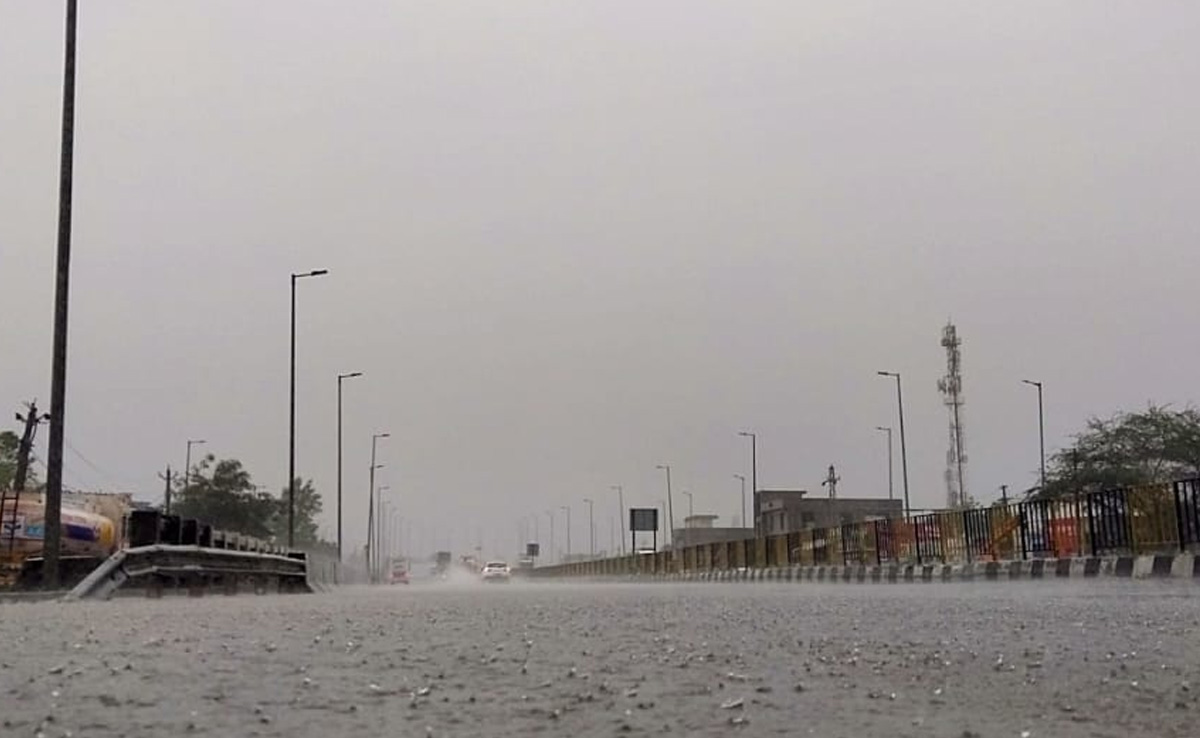 राजस्थान में भारी बारिश से तबाही, मौसम विभाग ने आज इन 7 जिलों के लिए जारी की चेतावनी