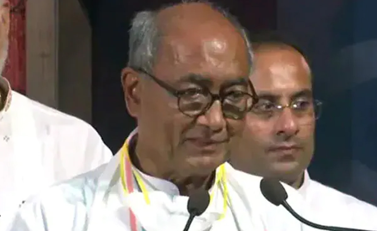 फर्जी ओपिनियन पोल शेयर कर विवादों में घिरे दिग्विजय सिंह, चैनल की आपत्ति के बाद हटाई पोस्ट