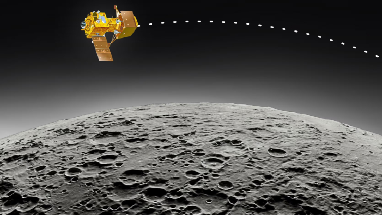 Moon पर दिन में 120 तो रात में  -250 Degree Celsius तक पहुंच जाता है Temperature