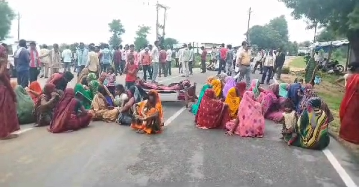 छतरपुर : जमीनी विवाद में किसान की मौत, परिजनों ने जाम किया हाईवे