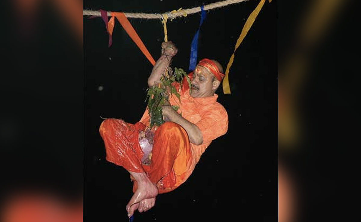 जन्माष्टमीः 68 साल के पूर्व मंत्री गोविंदा बनकर फोड़ते हैं मटकी, देखने के लिए जुटती है हजारों की भीड़