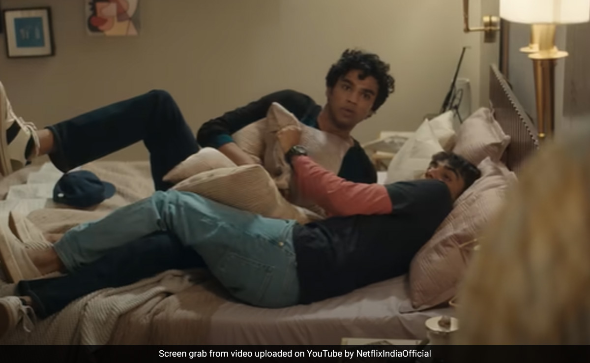 <i>Friday Night Plan</i> Review: Babil Khan Puts His Best Foot Forward In Light-Hearted Entertainer
