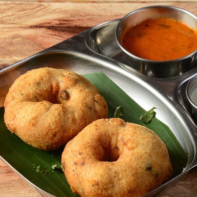 Why Do Vadas Have A Hole In The Centre? Here Are 5 Delicious Reasons