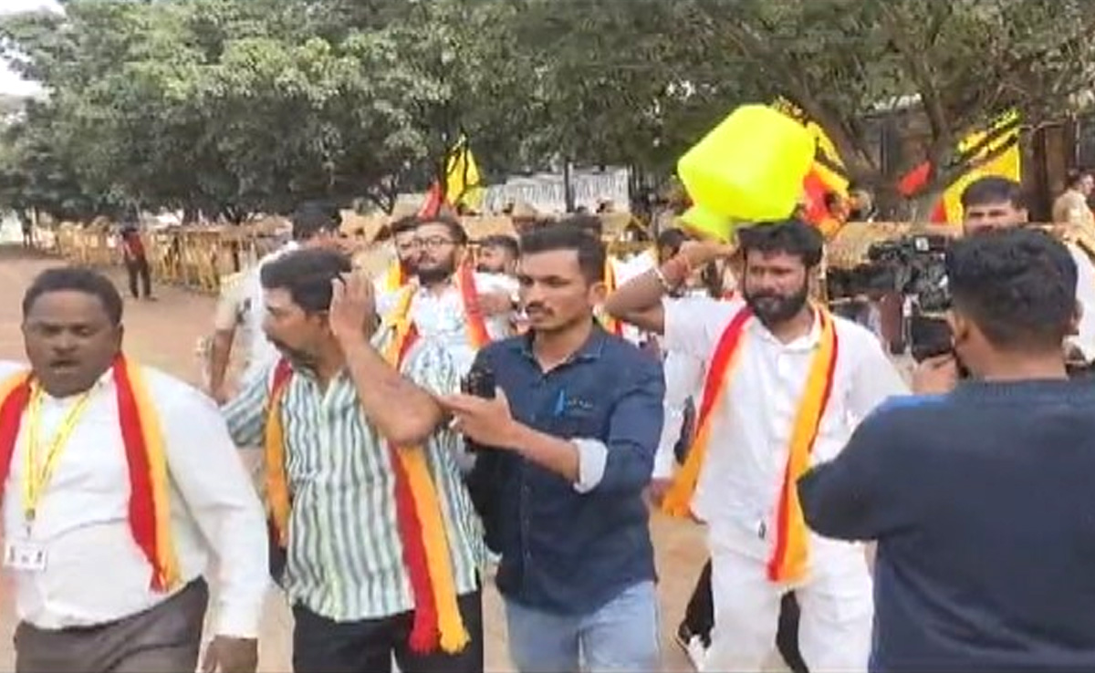 Karnataka Bandh Live Updates: Schools, Colleges Closed In Bengaluru Today