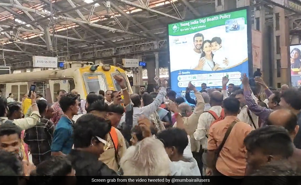 Watch: Mumbai Local Train Passengers Dance To Bid Goodbye To Motorman