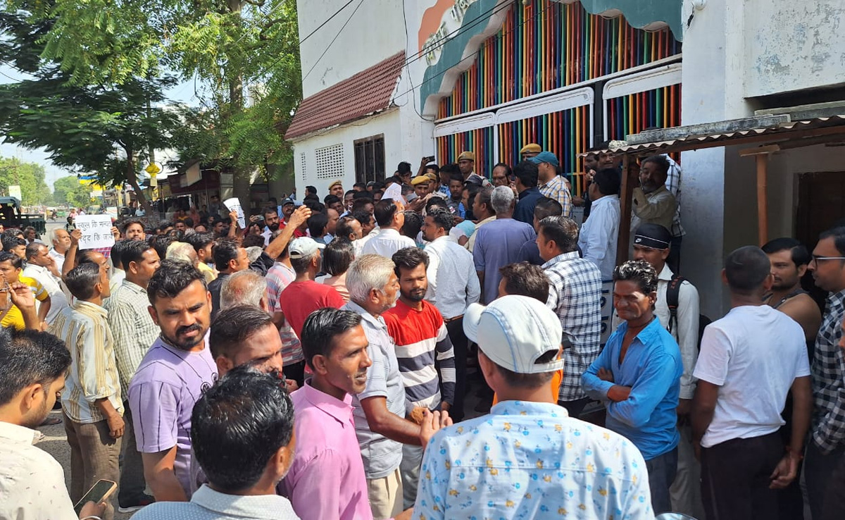 पालीः प्राइवेट स्कूल में टीचर ने 4 साल की बच्ची से की छेड़छाड़, गुस्साएं परिजनों ने स्कूल में की तोड़फोड़