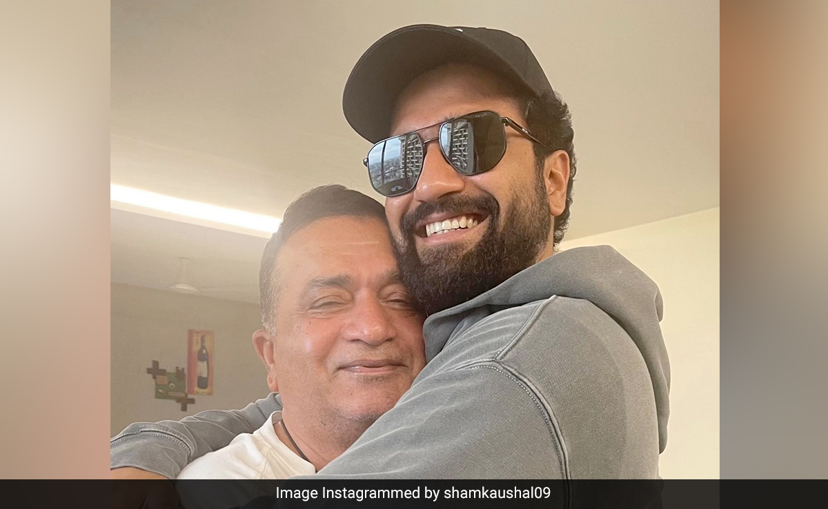 Vicky Kaushal Reveals Dad Sham Kaushal "Cried In Front Of Them" After Being "Humiliated" On Sets