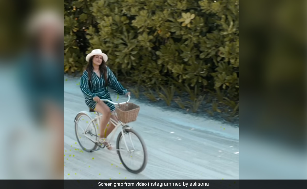 A Glimpse Of Sonakshi Sinha's Maldives Diaries