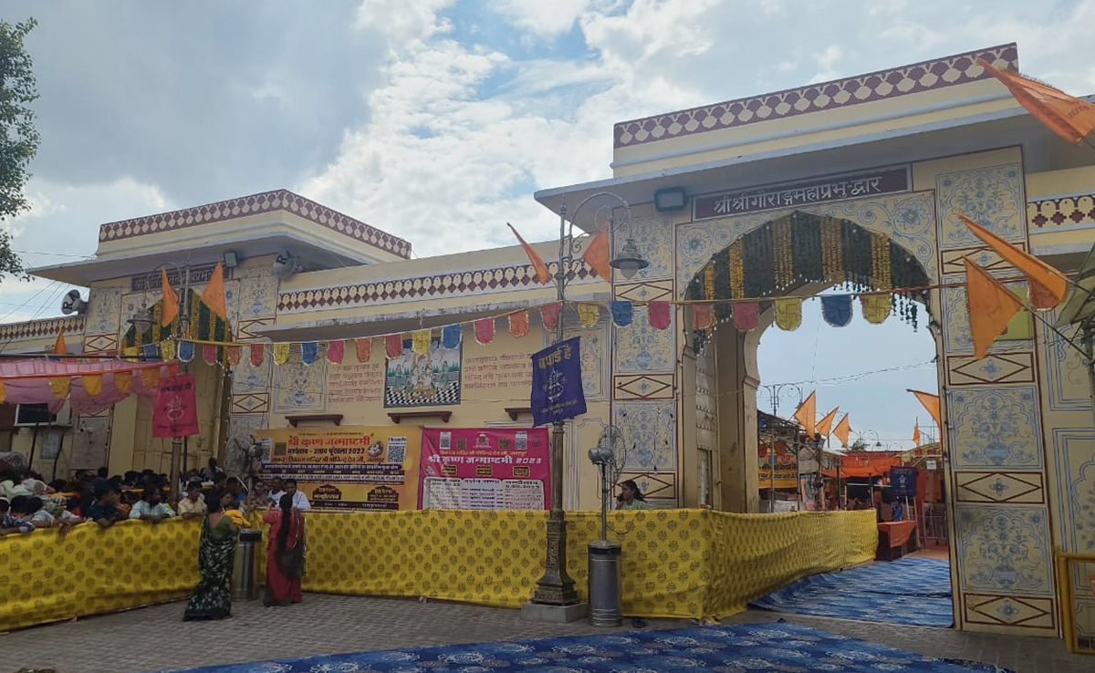 जयपुर में जन्माष्टमी की धूम, जानिए प्रसिद्ध मंदिरों की आरती और शोभायात्रा का समय