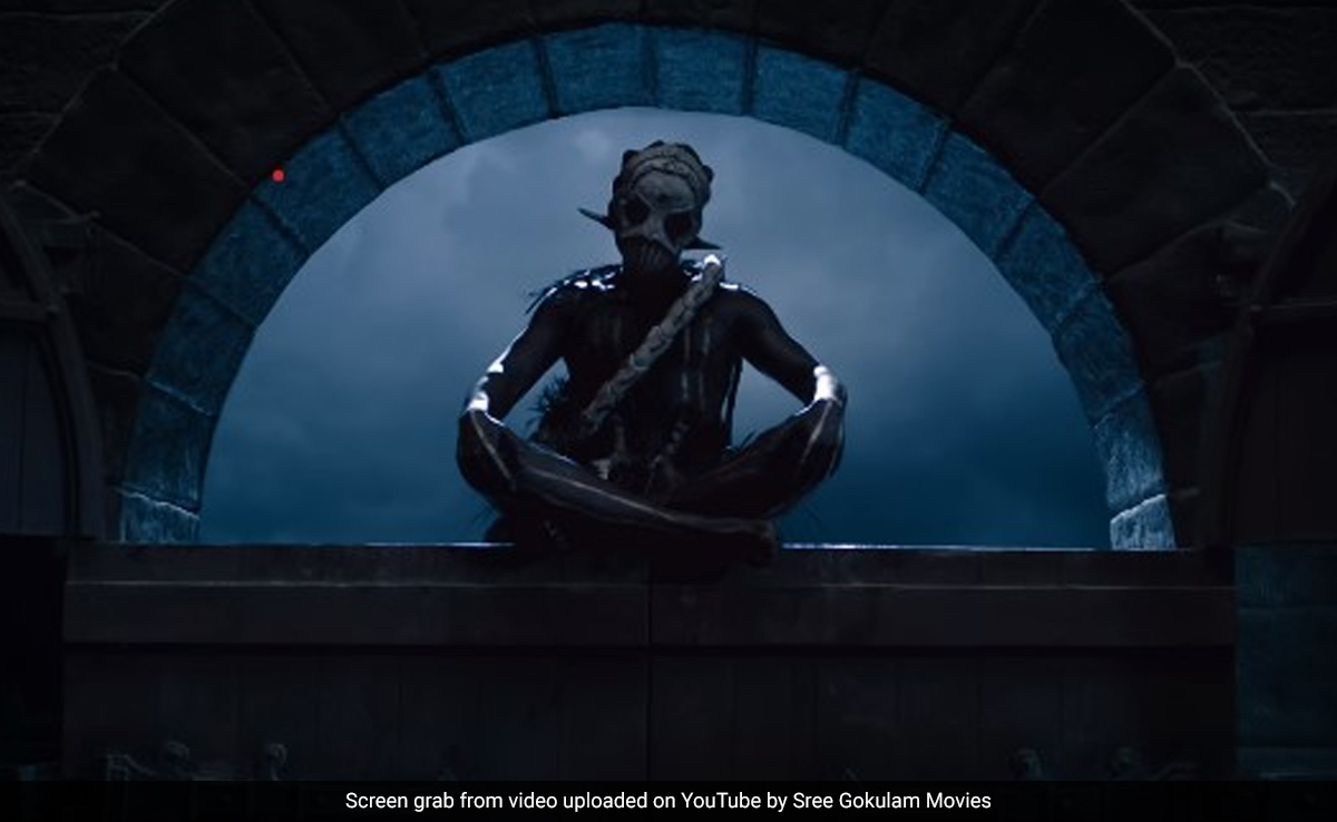 साउथ की इस फिल्म की पहली झलक के आगे फीकी पड़ गई थीं पुष्पा और केजीएफ, 14 भाषाओं में रिलीज हो रही मूवी में बाहुबली एक्ट्रेस की एंट्री