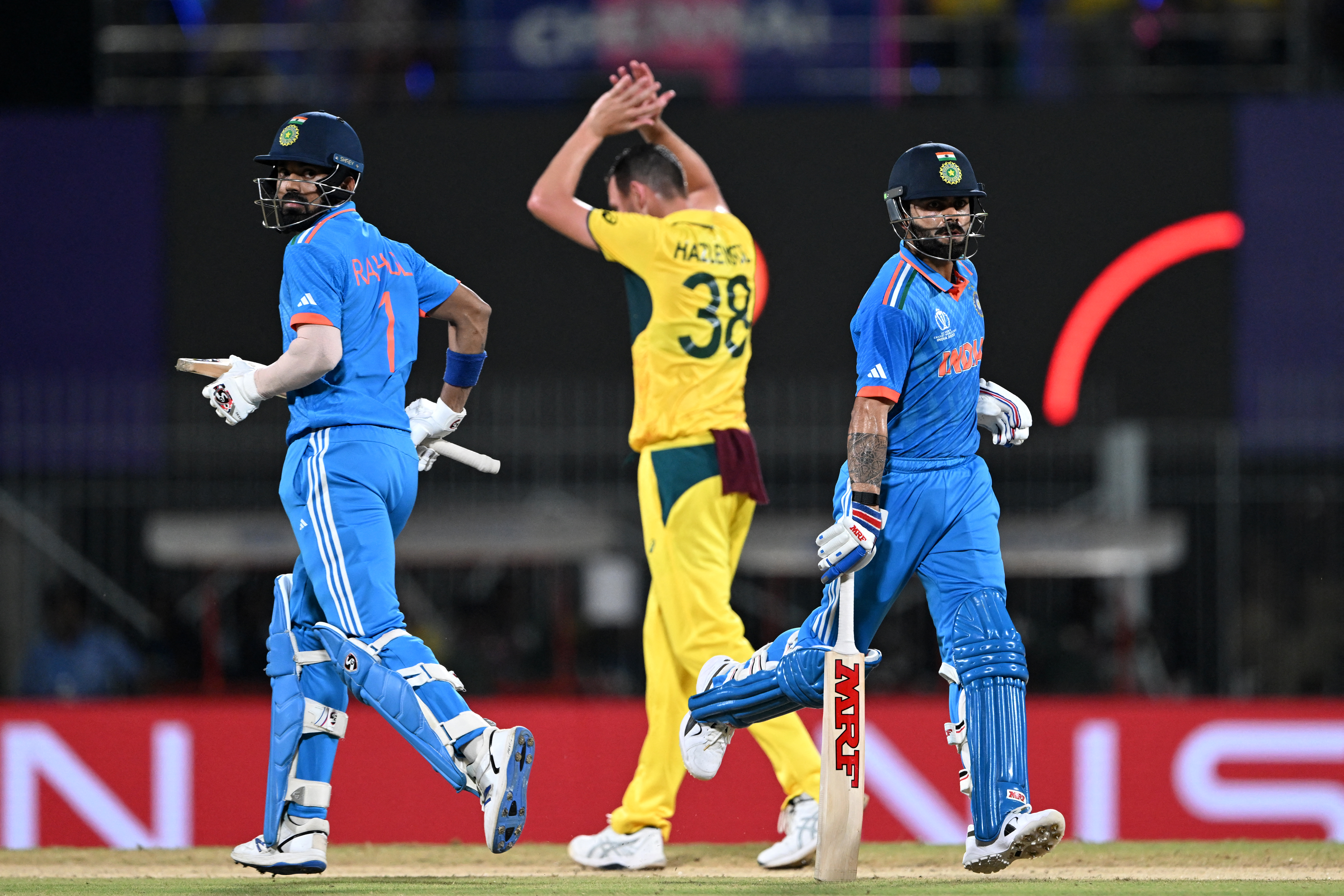 World Cup Final - IND vs AUS: थम गया रोहित शर्मा का तूफ़ान, लेकिन क्या संभाल पाएंगे विराट, के.एल...? World Cup Final - IND vs AUS: थम गया रोहित शर्मा का तूफ़ान, लेकिन क्या संभाल पाएंगे विराट, के.एल...?
