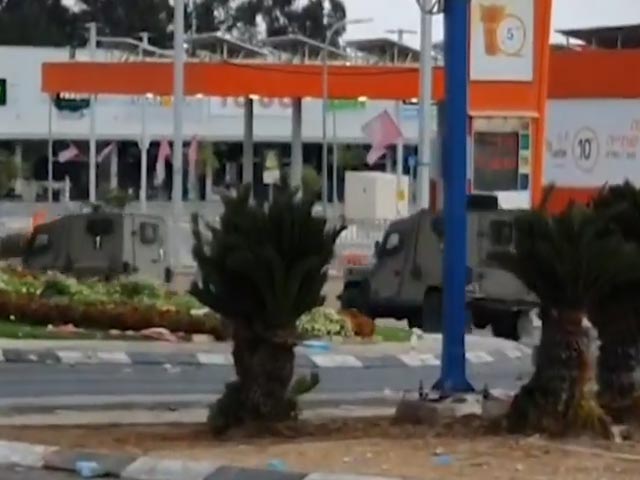 गाजा बॉर्डर पर इकट्ठा हो रहीं इजरायली बख्तरबंद गाड़ियां, आशंकित हमले को रोकने की तैयारी