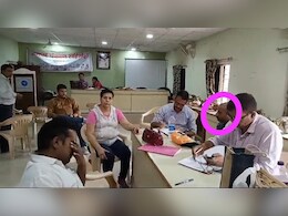 MP News: 25 हजार की रिश्वत लेते धरा गया सहायक, सरकारी काम के एवज में मांगे पैसे 